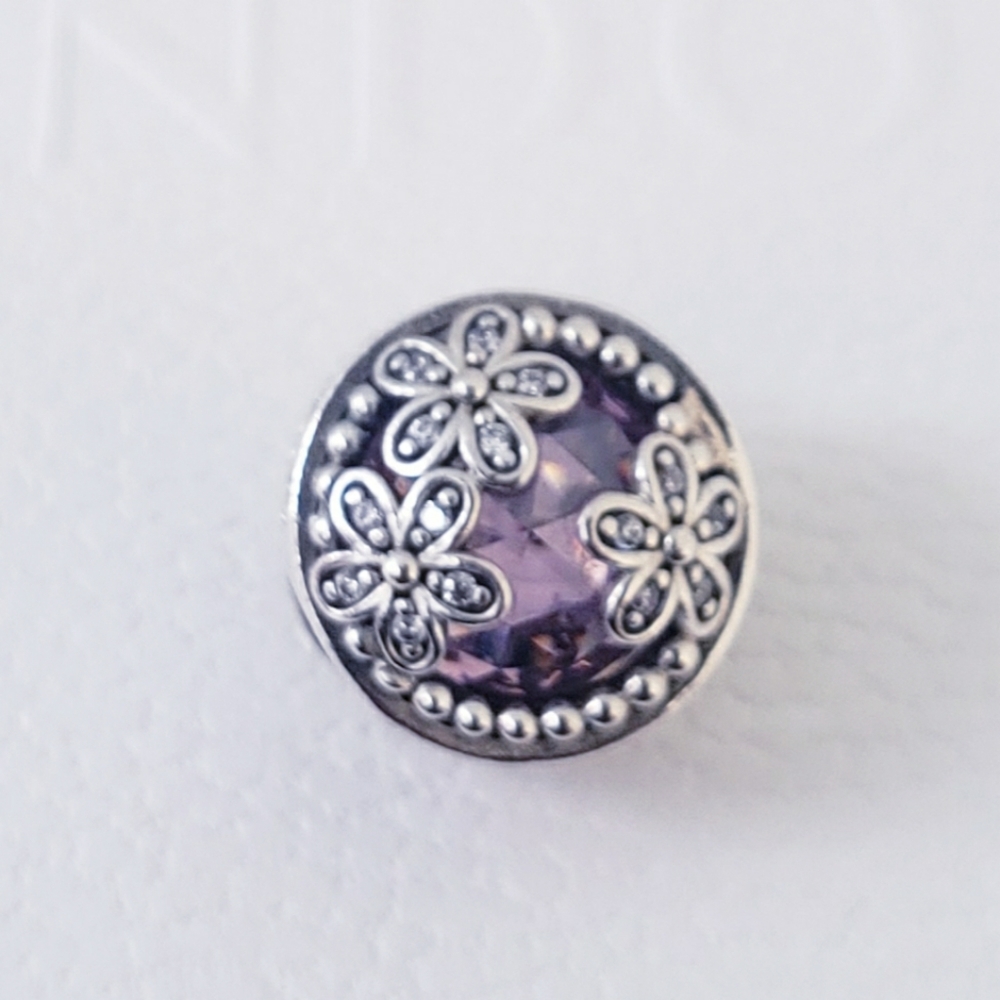 🌼Authentic Pandora ⭐️RETIRED⭐️DAISY MEADOW CHARM - Picture 4 of 5